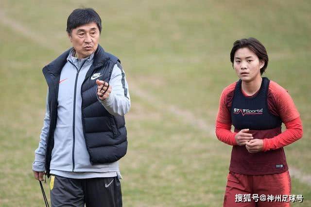 媒体人：同曦举报赵柏清没毛病 切实维护自身利益是他们该做的